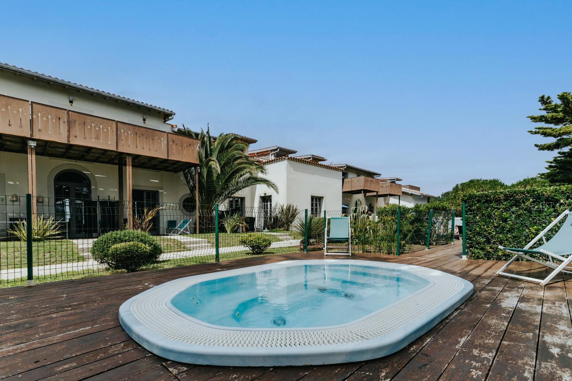 Villa Clara, Residence Face A L'Ocean Et Au Golf De Chiberta Anglet Exterior photo